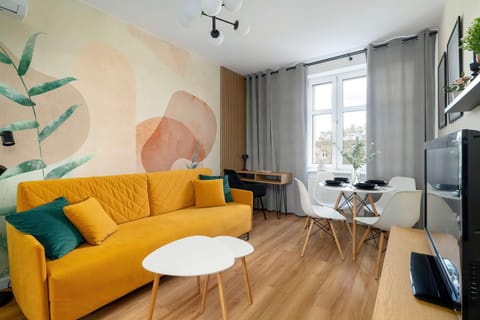 TV and multimedia, Seating area, Evening entertainment