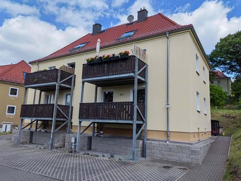 Property building, View (from property/room), Balcony/Terrace