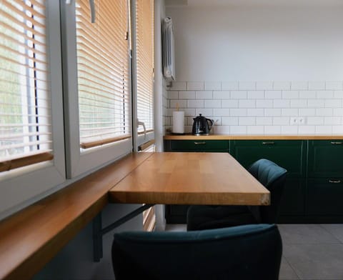 Kitchen or kitchenette, Seating area