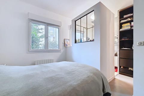 Charming 2-room apartment in Levallois Apartment in Levallois-Perret