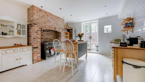 Kitchen or kitchenette, oven, stove