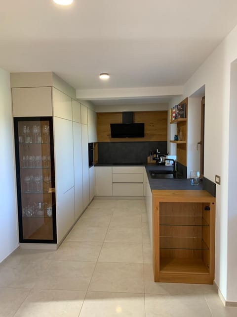 Kitchen or kitchenette, Decorative detail, heating, oven, stove, kitchen