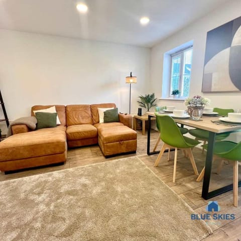 Gardenia House By Blue Skies Stays House in England