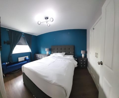 Bed, Photo of the whole room