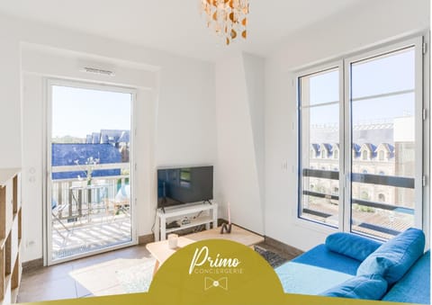 TV and multimedia, View (from property/room), Living room, Seating area