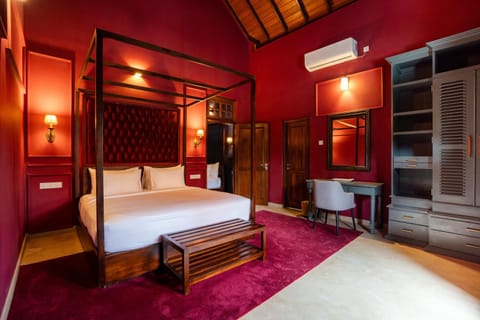 Bed, Photo of the whole room, Bedroom, wardrobe, air conditioner
