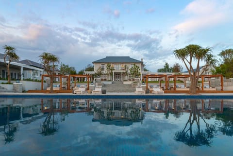 Property building, Swimming pool