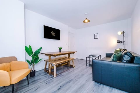 Walkable distance to LFC & EFC Stadiums Apartment in Liverpool