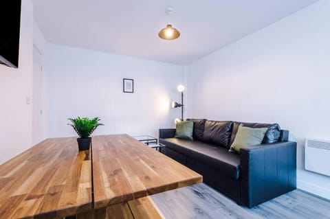 Walkable distance to LFC & EFC Stadiums Apartment in Liverpool