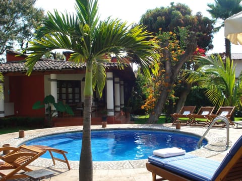 Swimming pool, Swimming pool