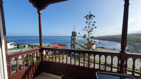 Natural landscape, Balcony/Terrace, Sea view
