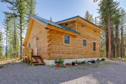 Secluded Mtn-View Cabin 16 Mi to Swan Lake! Cabin in Idaho
