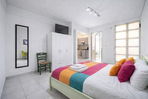 Cozy Faliron by the sea Apartment in Alimos