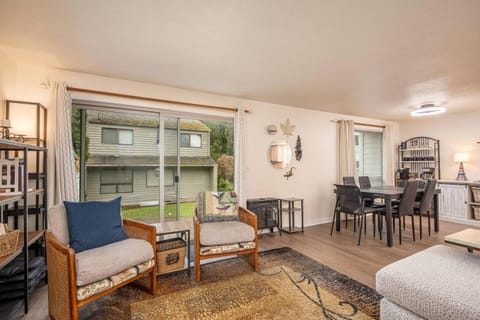 Cozy 3-Bedroom Townhome - 3 Miles from OSU! House in Corvallis