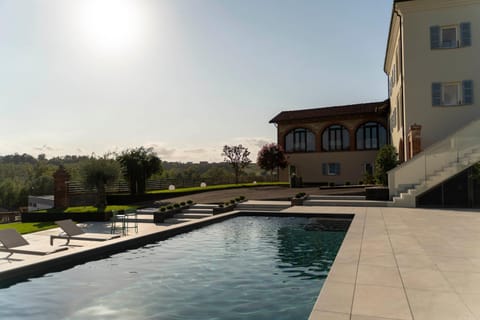 Property building, Swimming pool