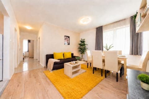 Living room, Seating area, Dining area