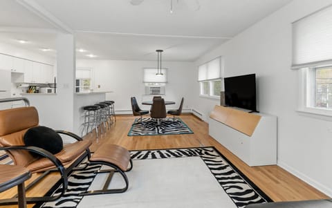 30 Day Rental in the Central Location of Grand Haven House in Grand Haven