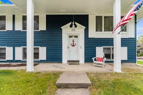 30 Day Rental in the Central Location of Grand Haven House in Grand Haven