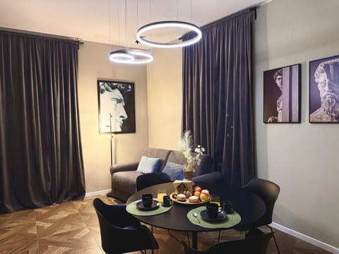 Living room, Seating area, Dining area, air conditioner