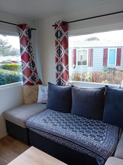 Mobilhome 42m2 Campground/ 
RV Resort in Pont-Aven