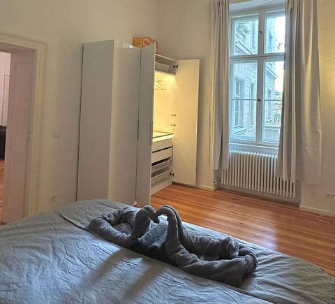 Bed, Bedroom, internet, towels, wardrobe