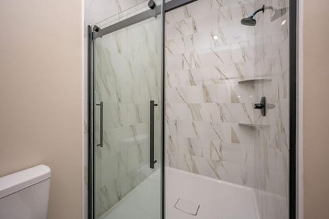 Grey Haven House in Deep Creek Lake