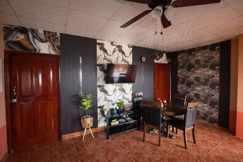 Communal lounge/ TV room, TV and multimedia, Living room, Seating area, Dining area