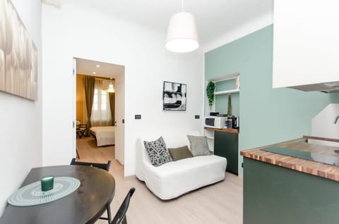 TV and multimedia, Kitchen or kitchenette, Living room, Seating area, Dining area, minibar, pet friendly, stove, toaster
