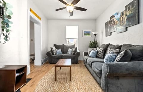 Plush 4BR Retreat Patio & Parking House in Pittsburgh