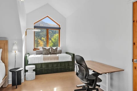 Arrowhead Oasis with Resort Perks and 5 Min Walk to Lift Apartment in Edwards