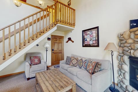 Riverview Condo #4 Apartment in Grand Lake