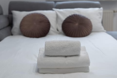 Living room, Photo of the whole room, towels