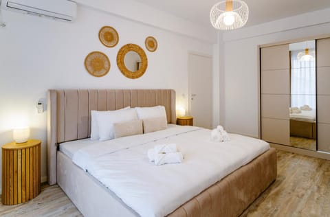 Bed, Photo of the whole room, Bedroom, towels, wardrobe, air conditioner