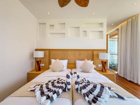 Luxury Beachside 3BD Villa with Pool & Rooftop Seseh Villa in Mengwi