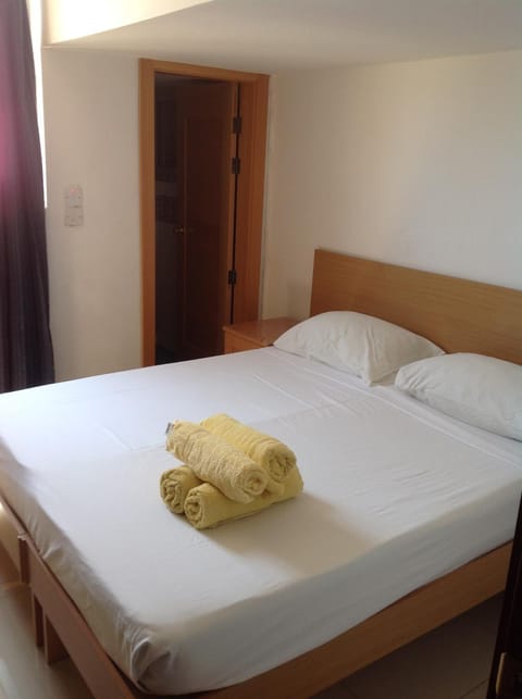 EasyRoom Bed and Breakfast in Saint Paul's Bay