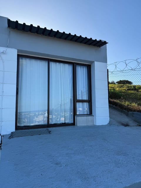 Lion's Cave 2 Apartment in Western Cape