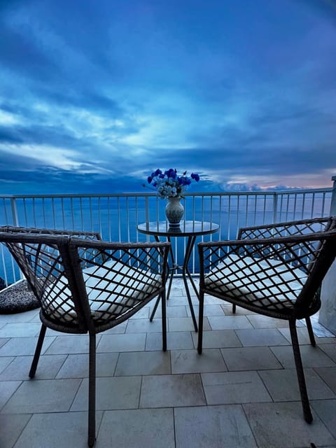 Property building, Balcony/Terrace