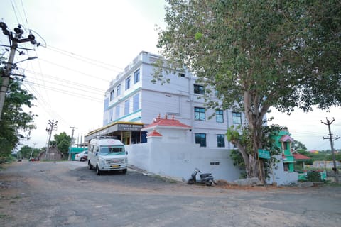Property building, Street view, Location, Parking