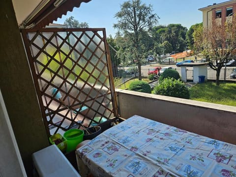 Patio, Spring, Day, Garden, View (from property/room), Balcony/Terrace, Garden view