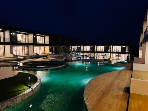 Property building, Swimming pool