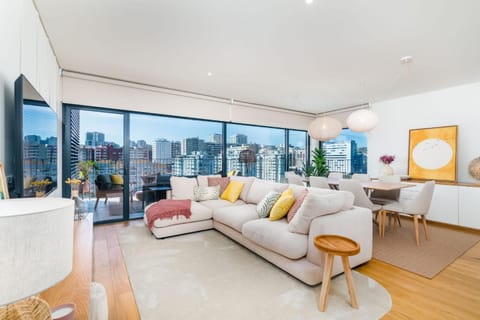 TV and multimedia, View (from property/room), Balcony/Terrace, Living room, City view
