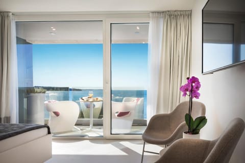 Balcony/Terrace, Decorative detail, Bedroom, Sea view