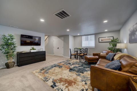 Updated 5BR Home - Perfect for Families & Groups House in Colorado Springs