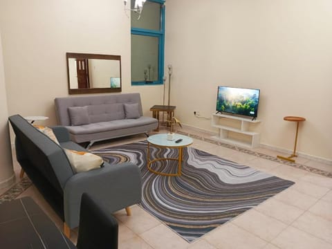 Splendid 3-Bedroom Apartment near Buhaira Corniche Apartment in Al Sharjah