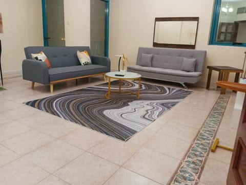 Splendid 3-Bedroom Apartment near Buhaira Corniche Apartment in Al Sharjah