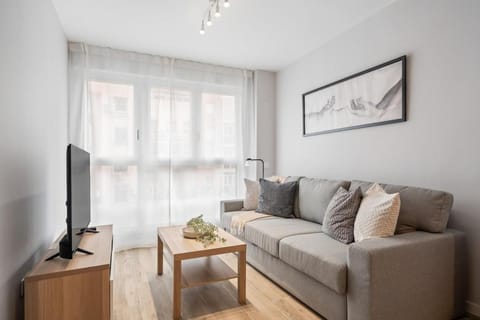Accessible flat near the Toledo Bridge - 4B Apartment in Madrid