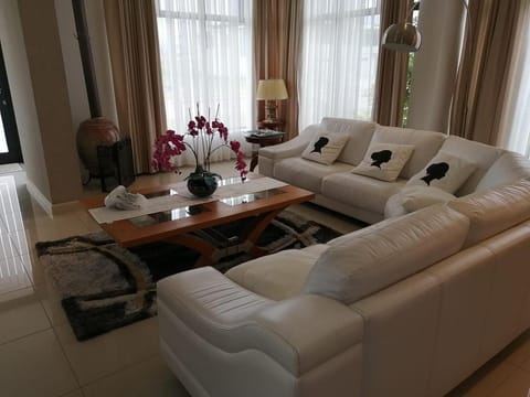 Ocean Vista Luxury Oubaai Villa in Western Cape