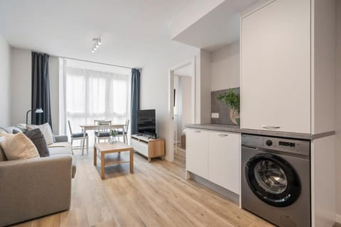 Accessible flat near the Toledo Bridge - 3A Apartment in Madrid