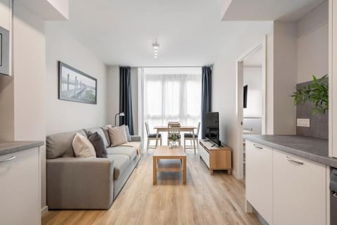 Cozy apartment in Puente de Toledo -2A Apartment in Madrid