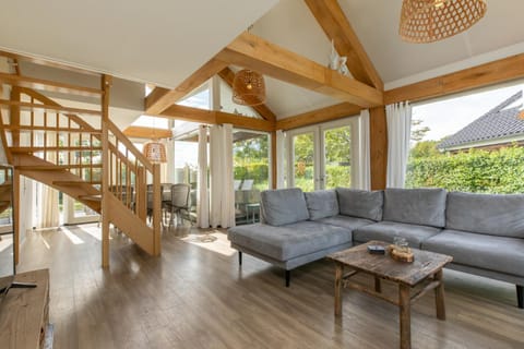 Welcome in - Zonnedorp Kavel 10 Renesse | Villa nabij het Strand & met Ruime Tuin House in Noordwelle